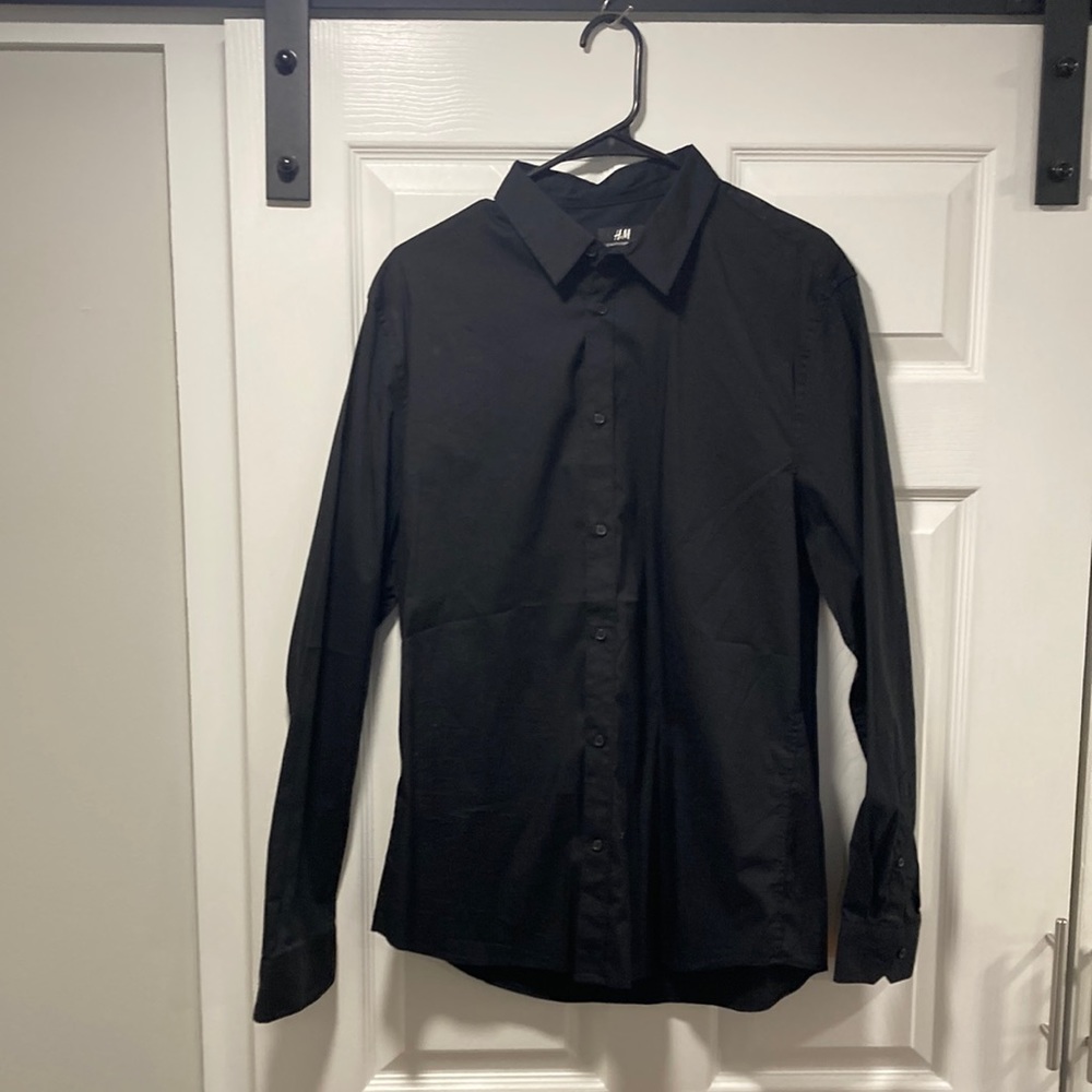 H&M Slim Fit Black Long Sleeve Button Up Shirt